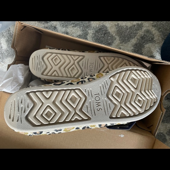 Toms Size 8 - Picture 2 of 8